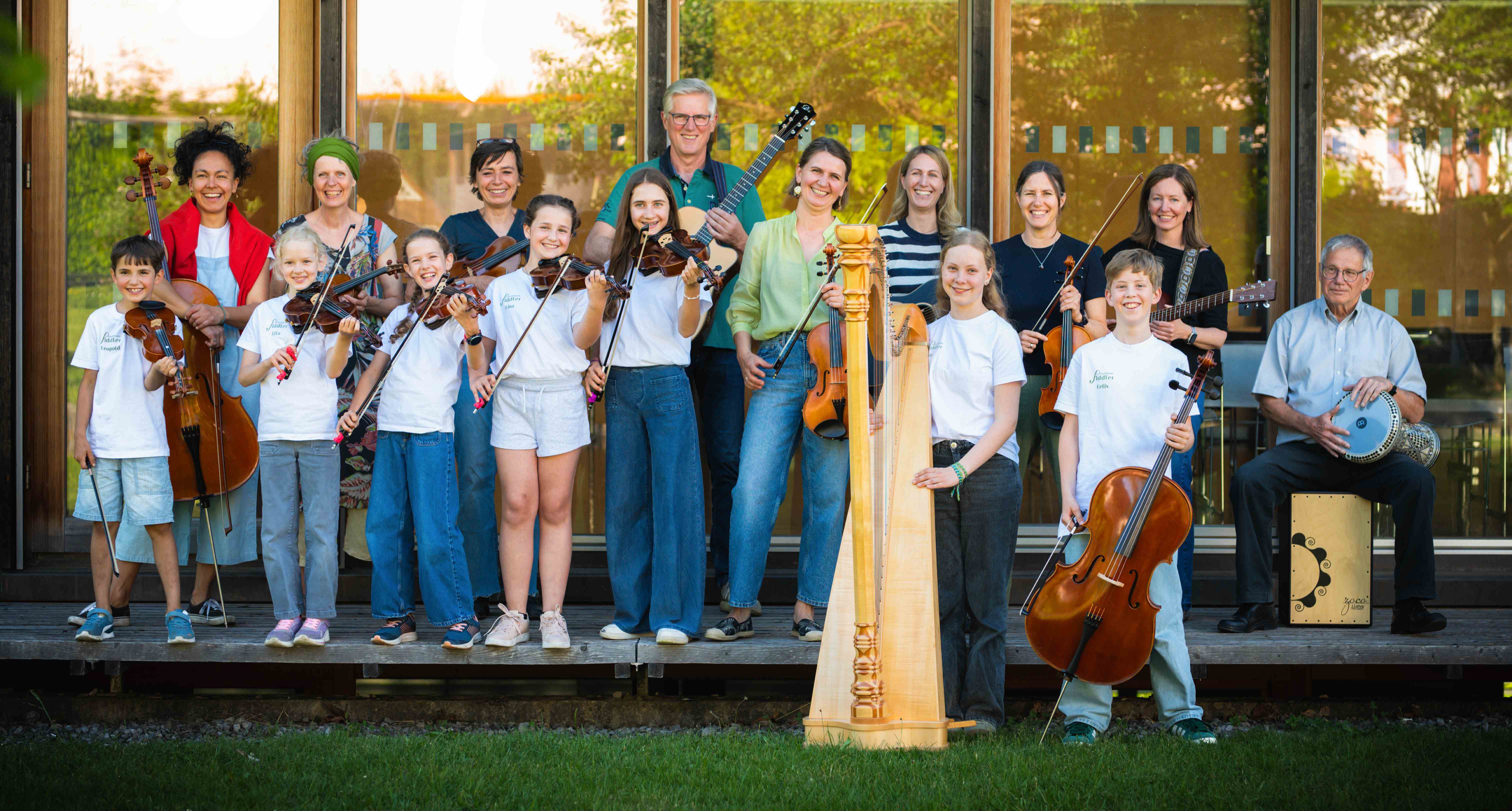 Druschauna Folkestra und Fiddler Gruppenbild